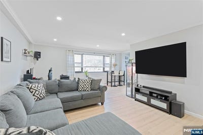 /international/us/25-grand-avenue-hackensack-nj-110108873333/