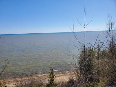 /international/us/vl-s-lakeshore-road-harbor-beach-mi-110107376247/