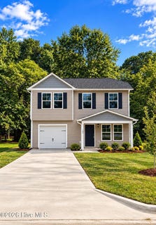 /international/us/105-w-sater-street-pinetops-nc-110107846333/