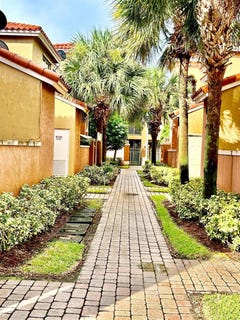 /international/us/732-sw-106th-avenue-hollywood-fl-110106581643/