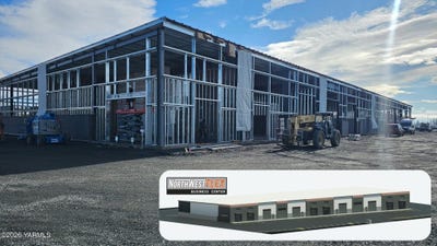 /international/us/1109-university-pky-yakima-wa-110105507842/