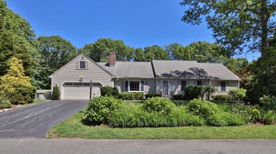 /international/us/35-terrace-hill-drive-east-dennis-ma-110107614030/