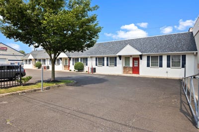/international/us/1101-ivy-hill-road-philadelphia-pa-110107723568/