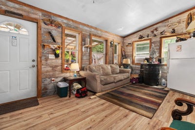 /international/us/w5603-elk-lane-montello-wi-110101112684/