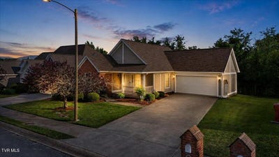 /international/us/8-willow-tree-court-johnson-city-tn-110108775023/