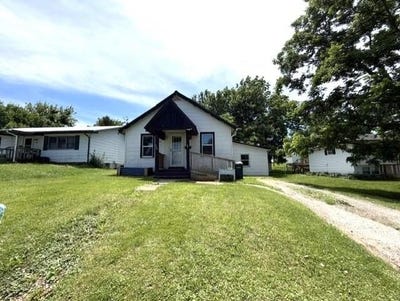 /international/us/309-walker-street-marceline-mo-110108493929/