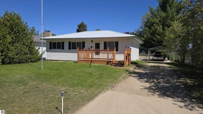 /international/us/518-w-avenue-c-newberry-mi-110108425525/