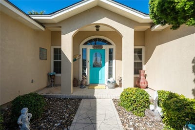 /international/us/124-sea-view-drive-aransas-pass-tx-110108448331/