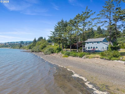 /international/us/8580-bayfront-ln-bay-city-or-110101022430/