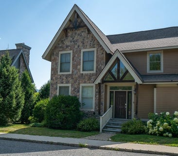 /international/us/17a-boulder-ridge-drive-dover-vt-110102885503/