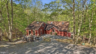 /international/us/1856-crossings-view-road-paw-paw-wv-110108363414/