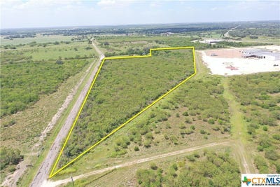 /international/us/1867-old-gonzales-road-cuero-tx-110098309509/