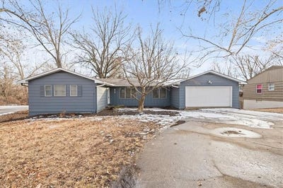/international/us/612-christopher-street-warrensburg-mo-110105395648/