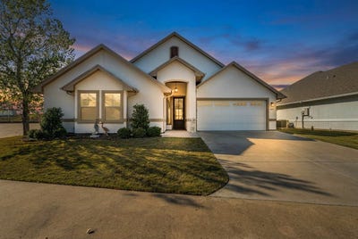 /international/us/105-easy-street-glen-rose-tx-110106204002/