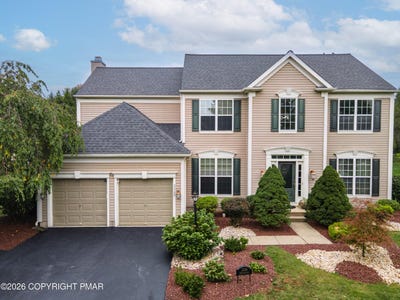 /international/us/2208-pembrooke-drive-macungie-pa-110120530829/