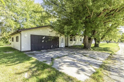 /international/us/7271-yale-road-lexington-mi-110110379918/