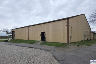 /international/us/1430-e-springhill-drive-terre-haute-in-110106255221/