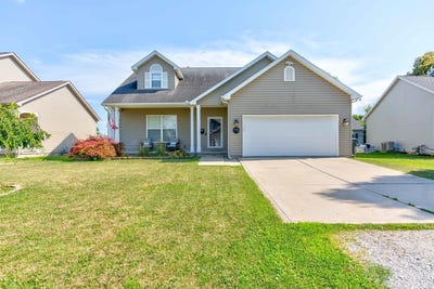 /international/us/915-e-newkirk-street-tuscola-il-110100917773/