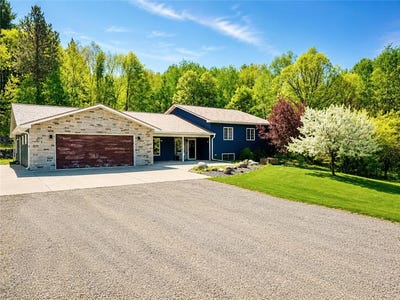 /international/us/6828-aurora-drive-akeley-mn-110104553555/
