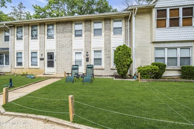 /international/us/158-stratford-place-lakewood-nj-110100631565/