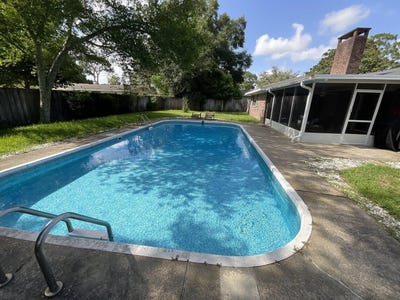 /international/us/33-james-drive-shalimar-fl-110110257790/