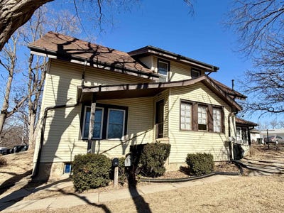 /international/us/518-s-helen-st-sioux-city-ia-110107656667/