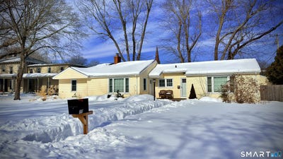 /international/us/10-rockwell-street-norwich-ct-110106057909/