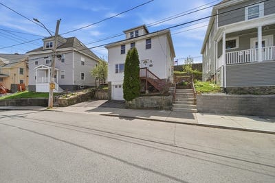 /international/us/38-high-rock-road-lynn-ma-110107951760/