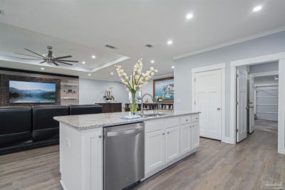 /international/us/5984-forest-bay-ave-gulf-breeze-fl-110100770829/