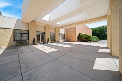 /international/us/1933-e-800-n-la-porte-in-110108852603/