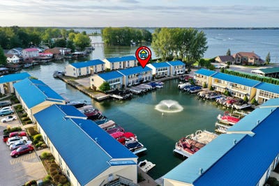 /international/us/241-chase-avenue-russells-point-oh-110107653274/