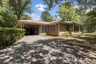 /international/us/3018-florence-st-kilgore-tx-110108802812/
