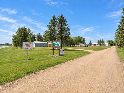/international/us/26484-county-road-2-staples-mn-110120669426/