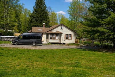 /international/us/5039-main-street-south-fallsburg-ny-110108121577/