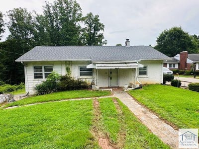 /international/us/309-park-ln-martinsville-va-110101610398/