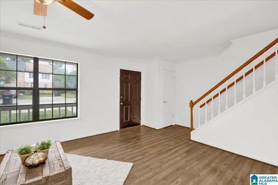 /international/us/723-cahaba-manor-court-pelham-al-110119750160/
