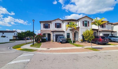 /international/us/10902-w-33rd-way-hialeah-fl-110106365256/