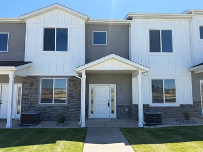 /international/us/1198-s-village-ln-w-richfield-ut-110108707023/