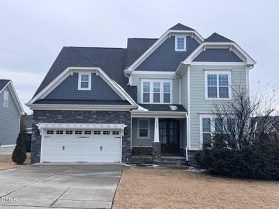 /international/us/2797-riley-s-pond-drive-apex-nc-110105333573/