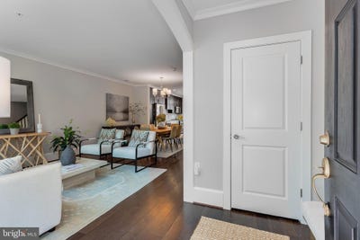 /international/us/10372-sager-avenue-fairfax-va-110101428292/?lang=de