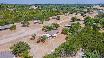 /international/us/1001-1015-cherokee-trail-kempner-tx-110096384418/