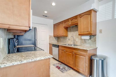 /international/us/5716-cedar-creek-drive-benbrook-tx-110098422462/