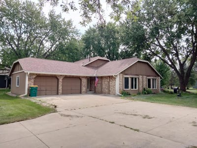 /international/us/26405-smithtown-road-shorewood-mn-110119640202/