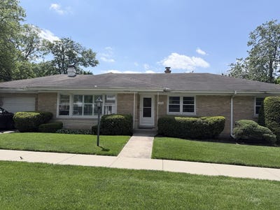 /international/us/320-n-main-street-mount-prospect-il-110108410807/