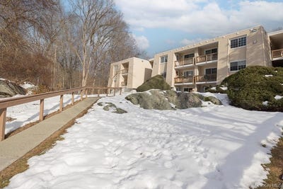 /international/us/529-fox-run-lane-carmel-ny-110106955500/