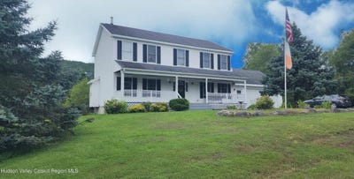 /international/us/4-loretta-lane-ashland-ny-110110096210/
