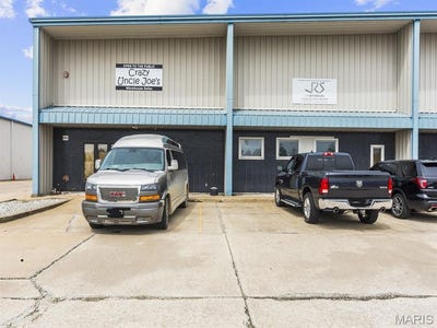 /international/us/37-elaine-drive-o-fallon-mo-110108300479/
