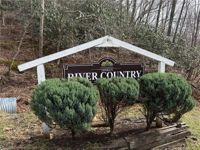/international/us/45-happy-ridge-road-piney-creek-nc-110106674120/