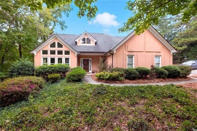 /international/us/305-deer-cliff-cove-lawrenceville-ga-110110406706/