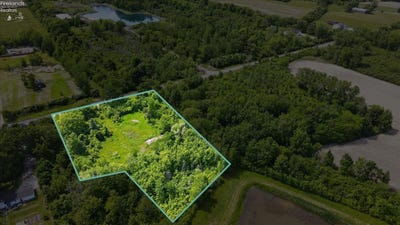 /international/us/1049-s-englebeck-road-marblehead-oh-110108880468/